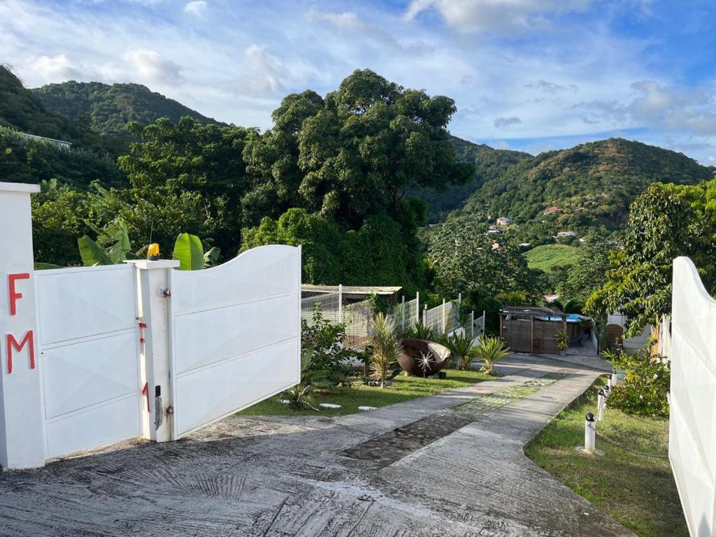 Residence Flores De Maria Le Marin 外观 照片